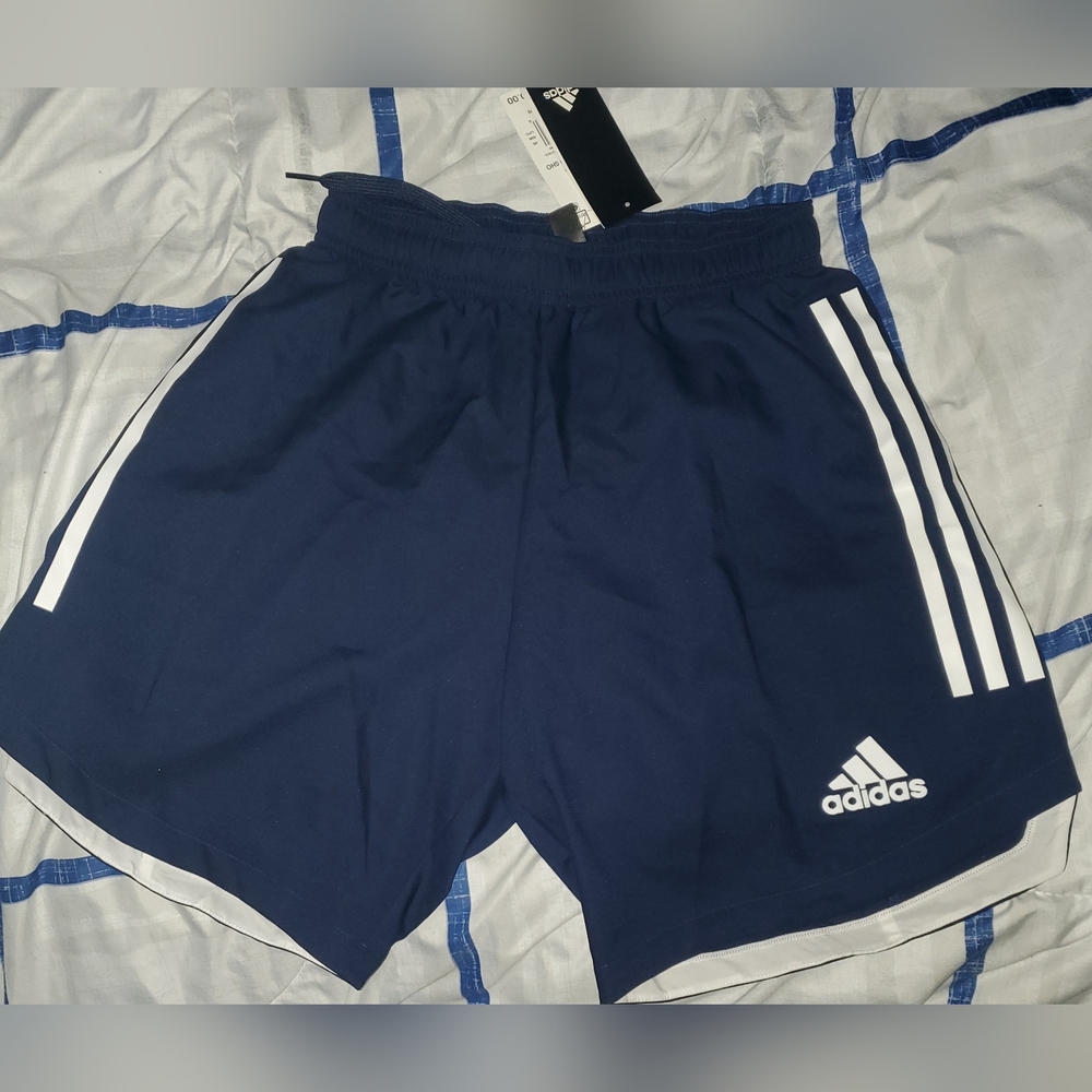 Mens adidas aeroready soccer shorts in perfect condition with tags